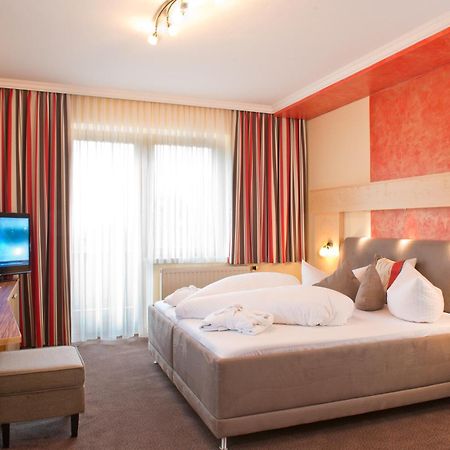 Dreilandhof Hotel Лойперсдорф бай Фюрстенфелд Екстериор снимка