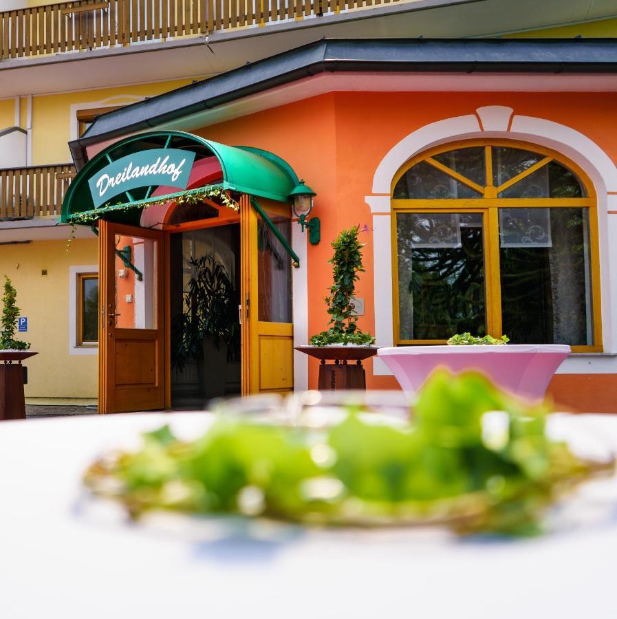 Dreilandhof Hotel Лойперсдорф бай Фюрстенфелд Екстериор снимка