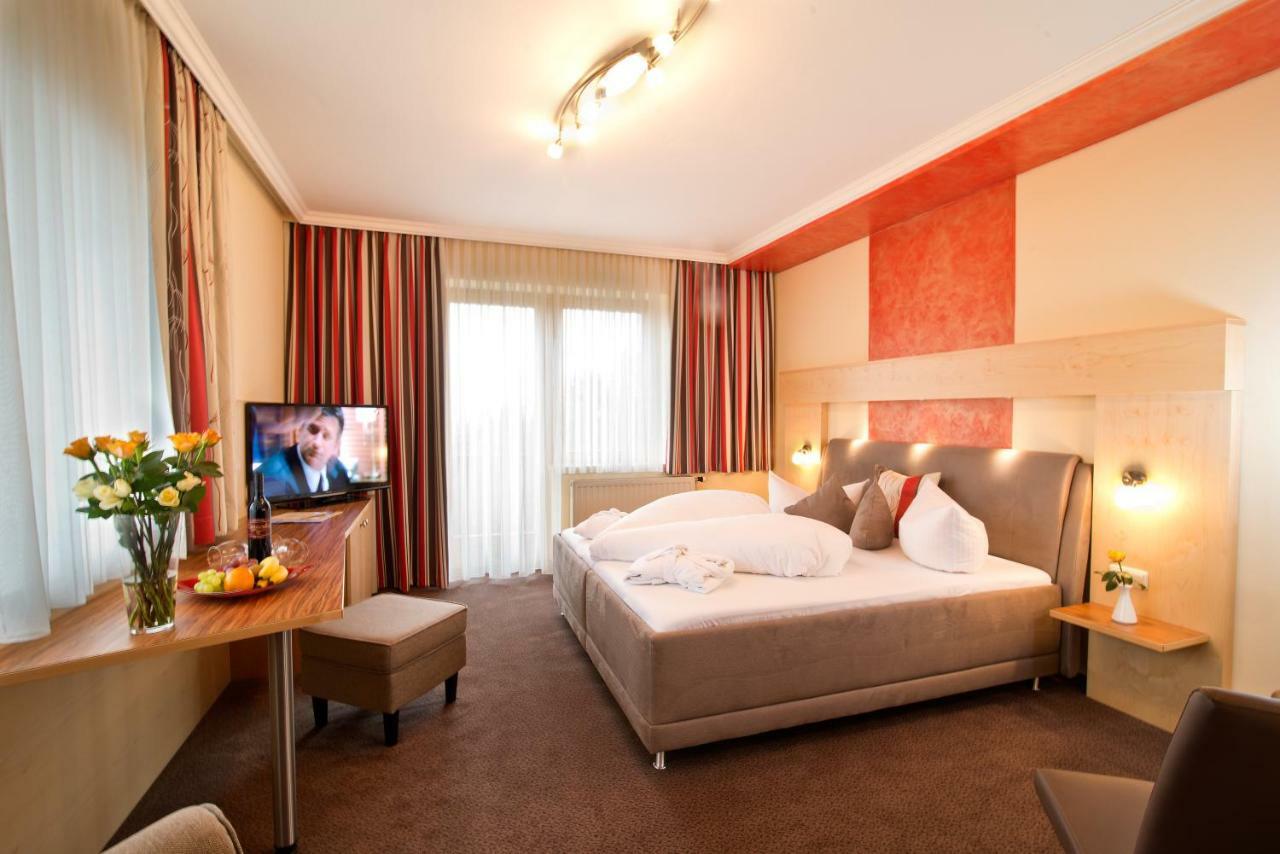 Dreilandhof Hotel Лойперсдорф бай Фюрстенфелд Екстериор снимка